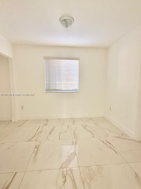 Recently Rented: $2,900 (3 beds, 2 baths, 1180 Square Feet)