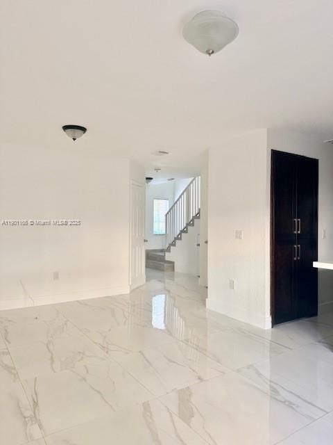 Recently Rented: $2,900 (3 beds, 2 baths, 1180 Square Feet)