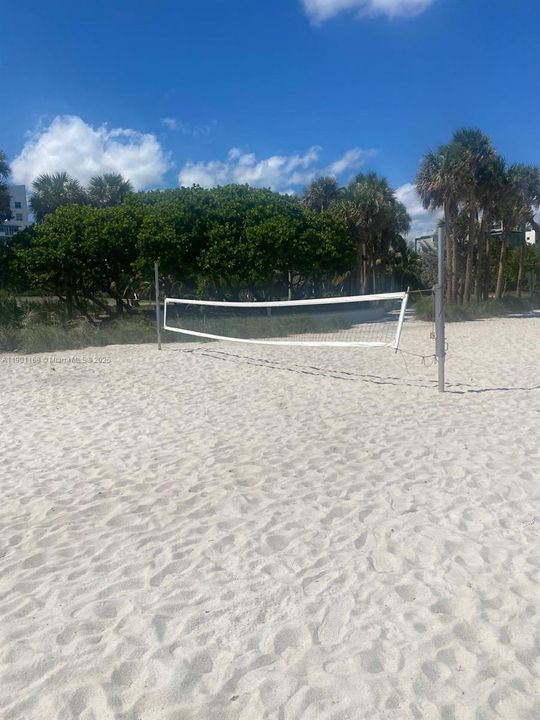 Active With Contract: $162,900 (0 beds, 1 baths, 406 Square Feet)