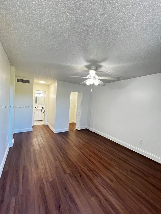 Recently Rented: $1,850 (1 beds, 1 baths, 614 Square Feet)