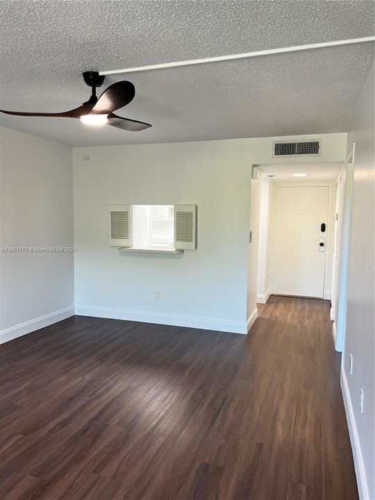 Recently Rented: $1,850 (1 beds, 1 baths, 614 Square Feet)