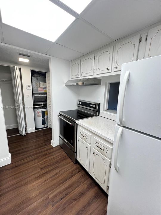 Recently Rented: $1,850 (1 beds, 1 baths, 614 Square Feet)
