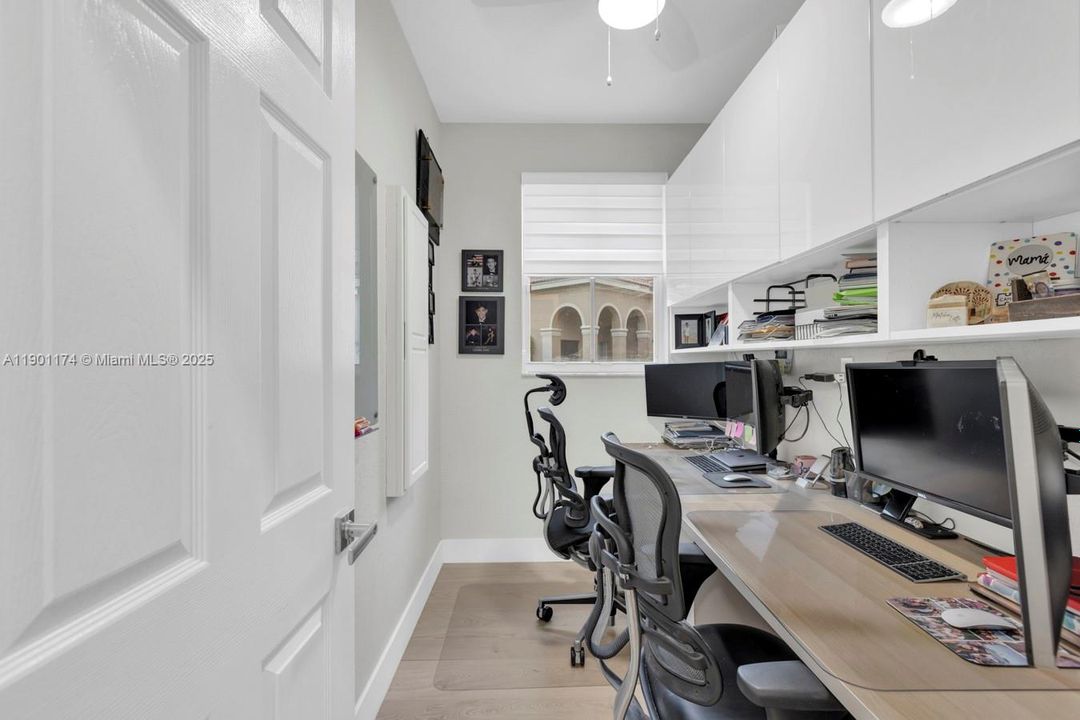 For Rent: $6,495 (4 beds, 3 baths, 2240 Square Feet)