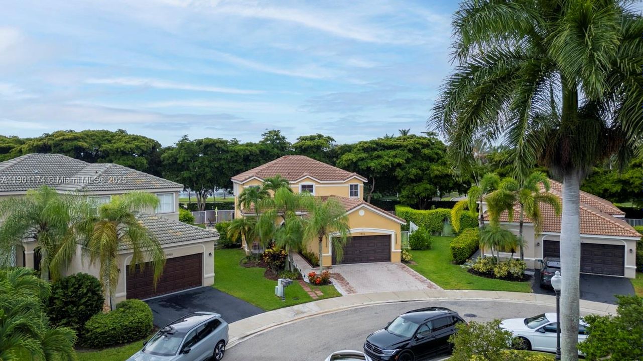 For Rent: $6,495 (4 beds, 3 baths, 2240 Square Feet)