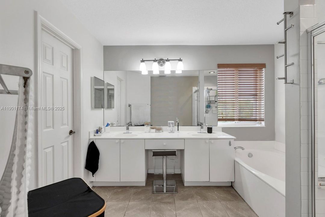 For Rent: $6,495 (4 beds, 3 baths, 2240 Square Feet)