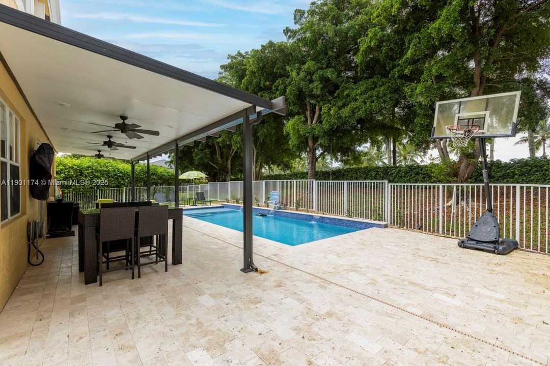 For Rent: $6,495 (4 beds, 3 baths, 2240 Square Feet)