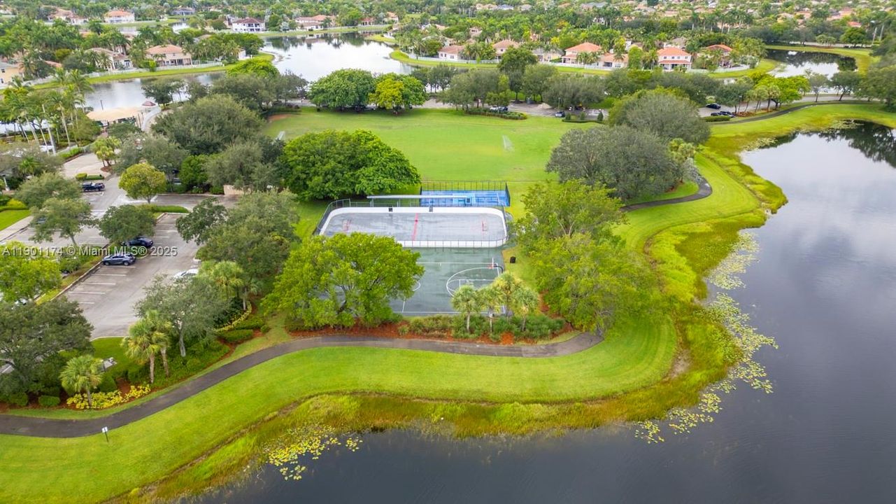 For Rent: $6,495 (4 beds, 3 baths, 2240 Square Feet)