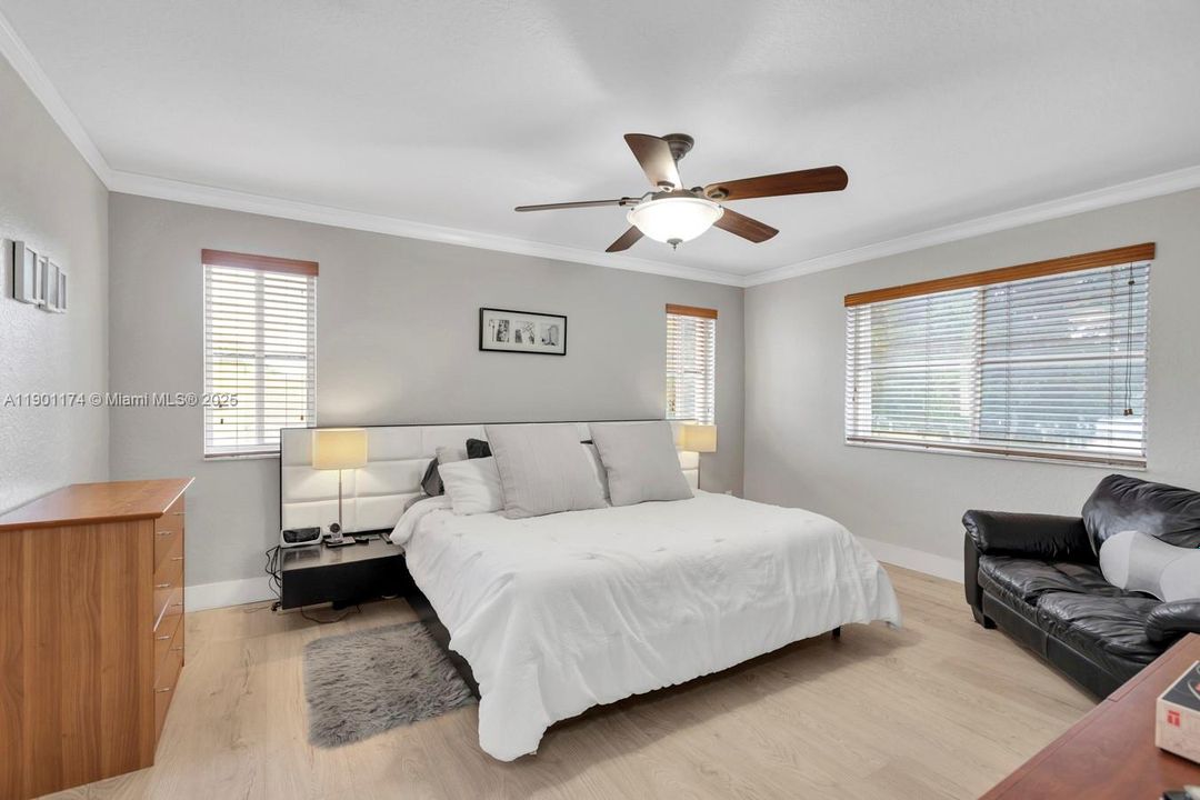 For Rent: $6,495 (4 beds, 3 baths, 2240 Square Feet)