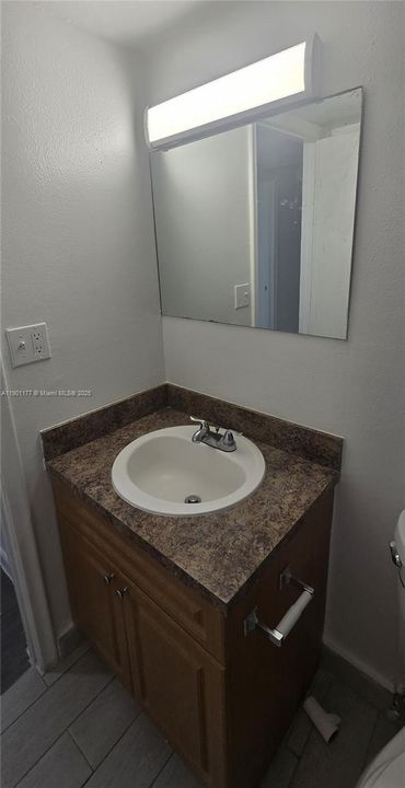 For Rent: $2,040 (2 beds, 2 baths, 750 Square Feet)