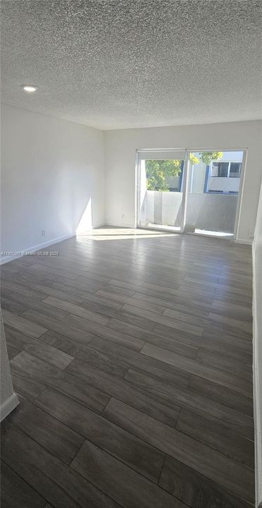 For Rent: $2,040 (2 beds, 2 baths, 750 Square Feet)