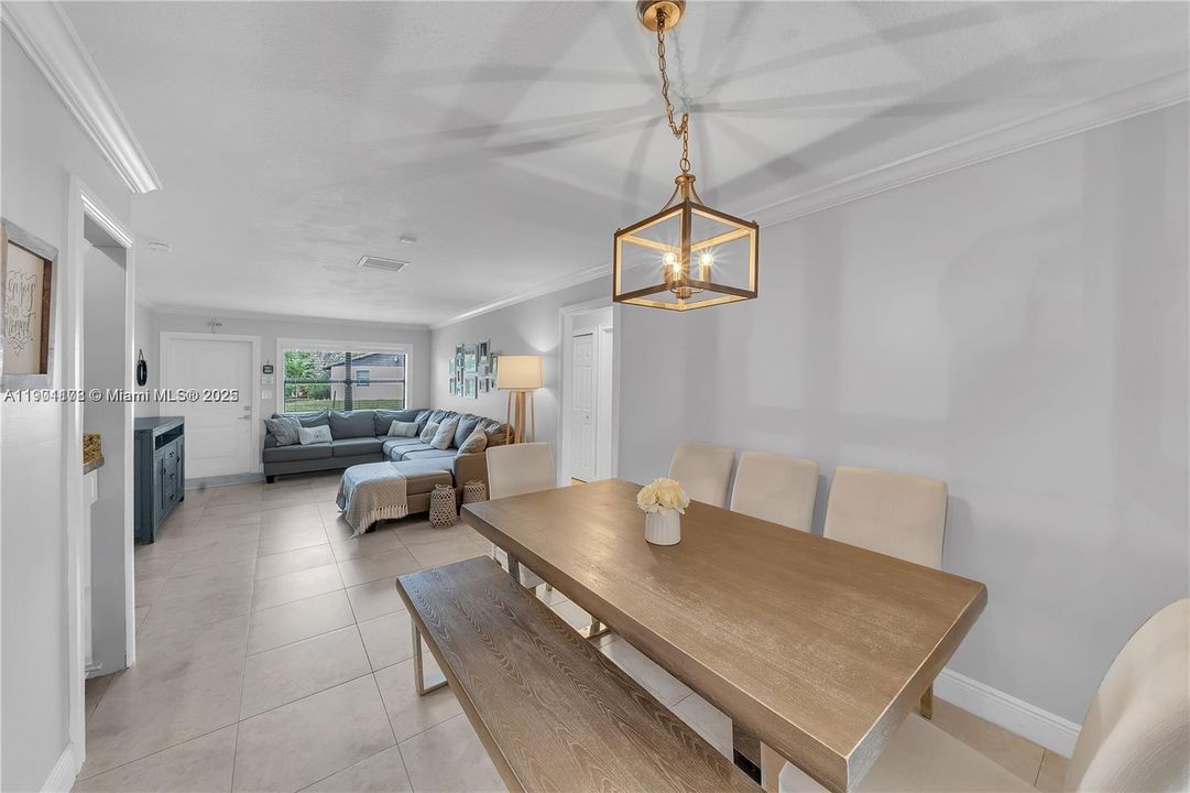 Recently Rented: $3,271 (3 beds, 2 baths, 1110 Square Feet)