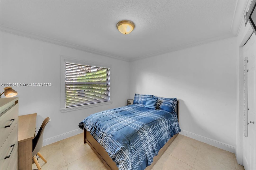 Recently Rented: $3,271 (3 beds, 2 baths, 1110 Square Feet)