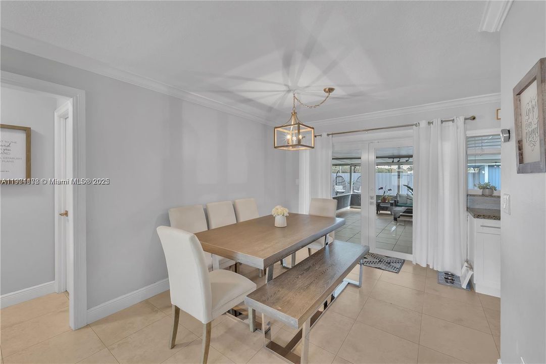 Recently Rented: $3,271 (3 beds, 2 baths, 1110 Square Feet)