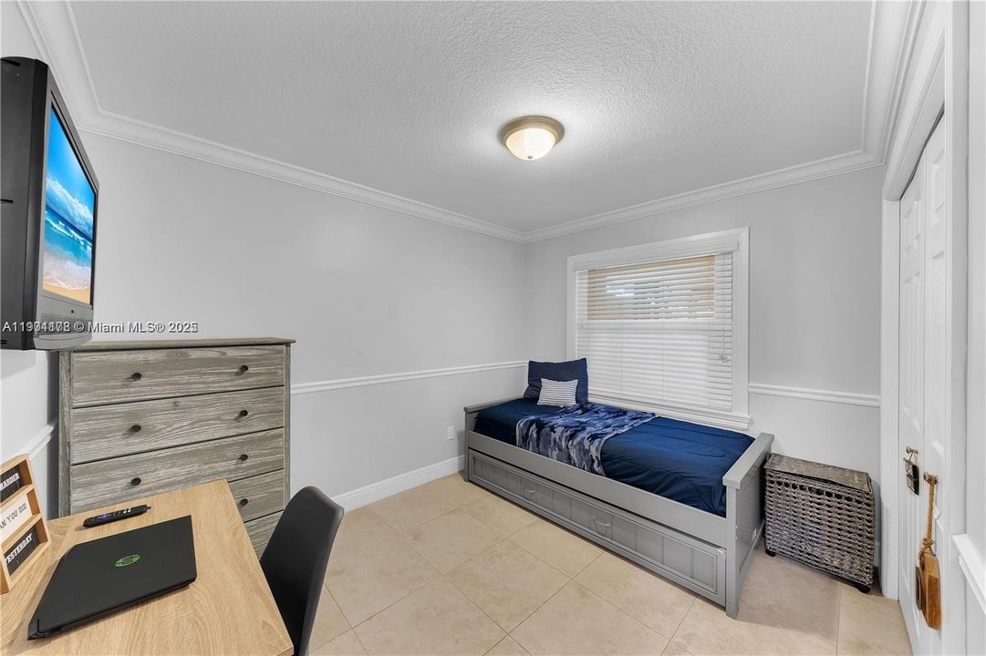 Recently Rented: $3,271 (3 beds, 2 baths, 1110 Square Feet)