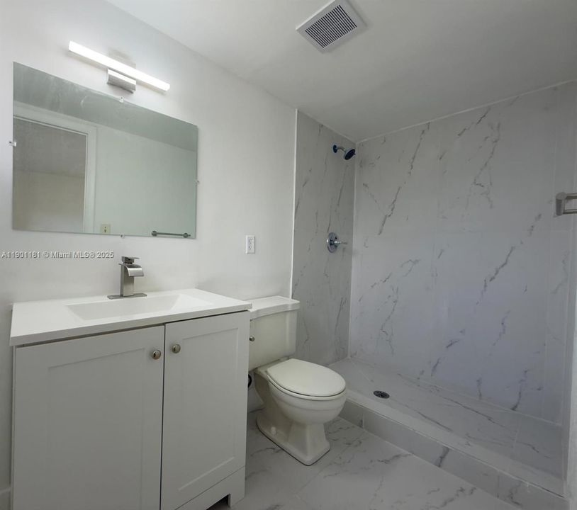 For Rent: $2,000 (2 beds, 2 baths, 920 Square Feet)