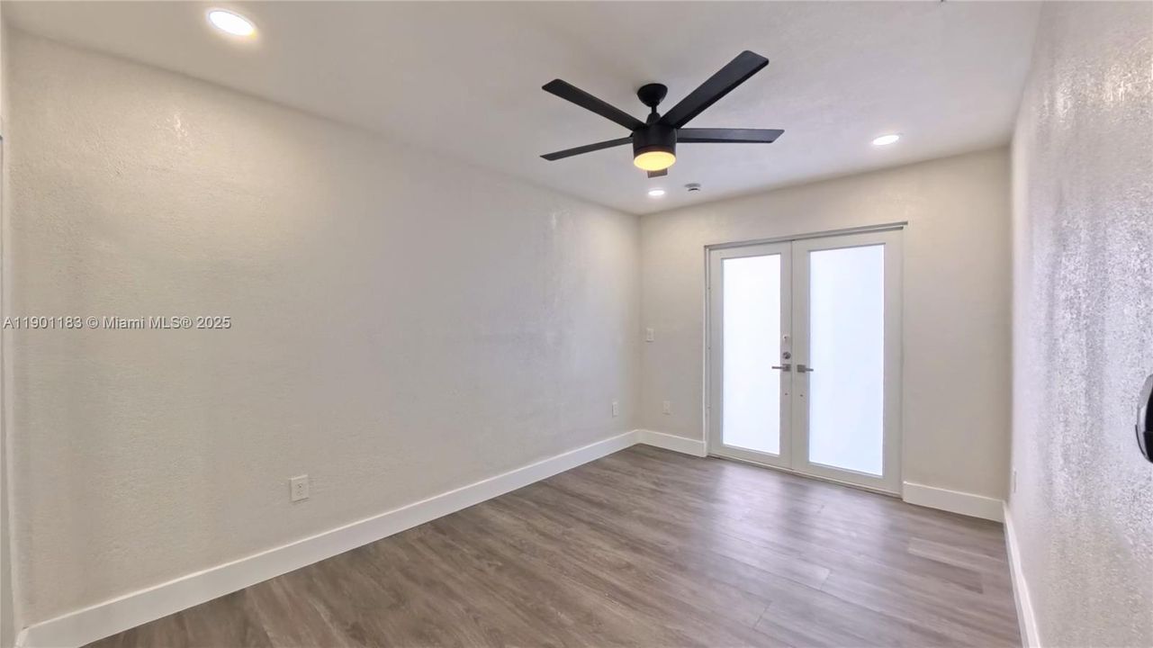 На продажу: $584,950 (3 спален, 2 ванн, 1535 Квадратных фут)