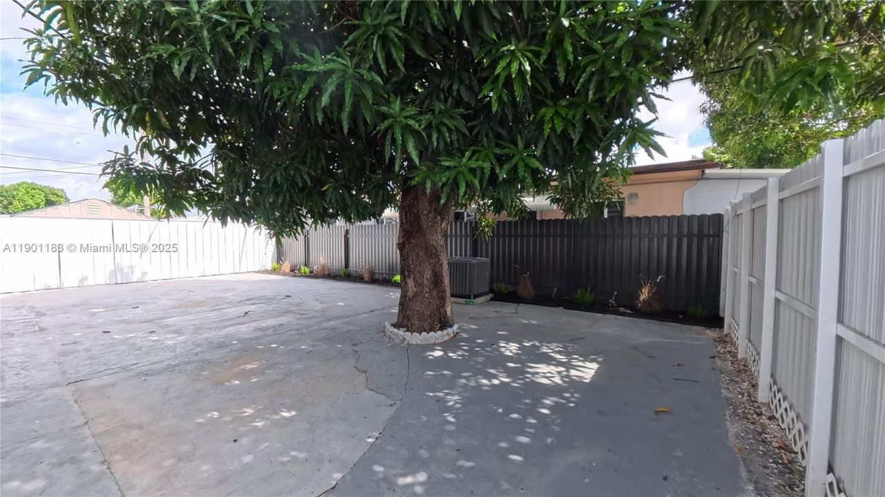 На продажу: $584,950 (3 спален, 2 ванн, 1535 Квадратных фут)