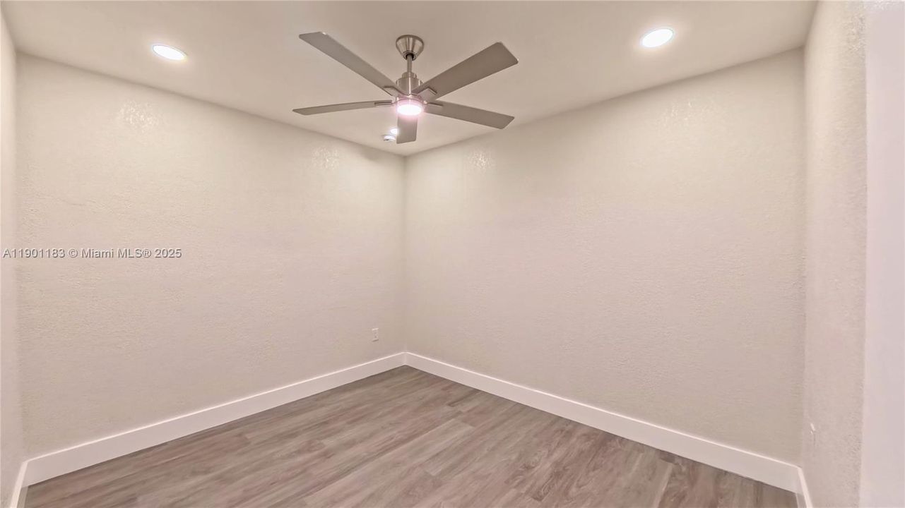 На продажу: $584,950 (3 спален, 2 ванн, 1535 Квадратных фут)