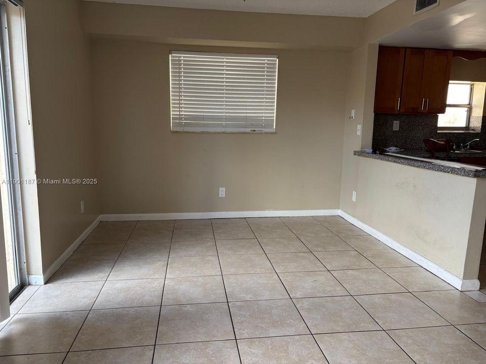 For Rent: $2,800 (3 beds, 2 baths, 1680 Square Feet)