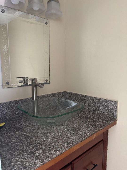 For Rent: $2,800 (3 beds, 2 baths, 1680 Square Feet)