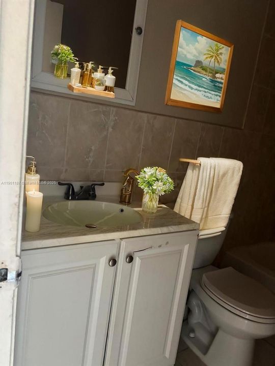 For Rent: $2,800 (3 beds, 2 baths, 1680 Square Feet)