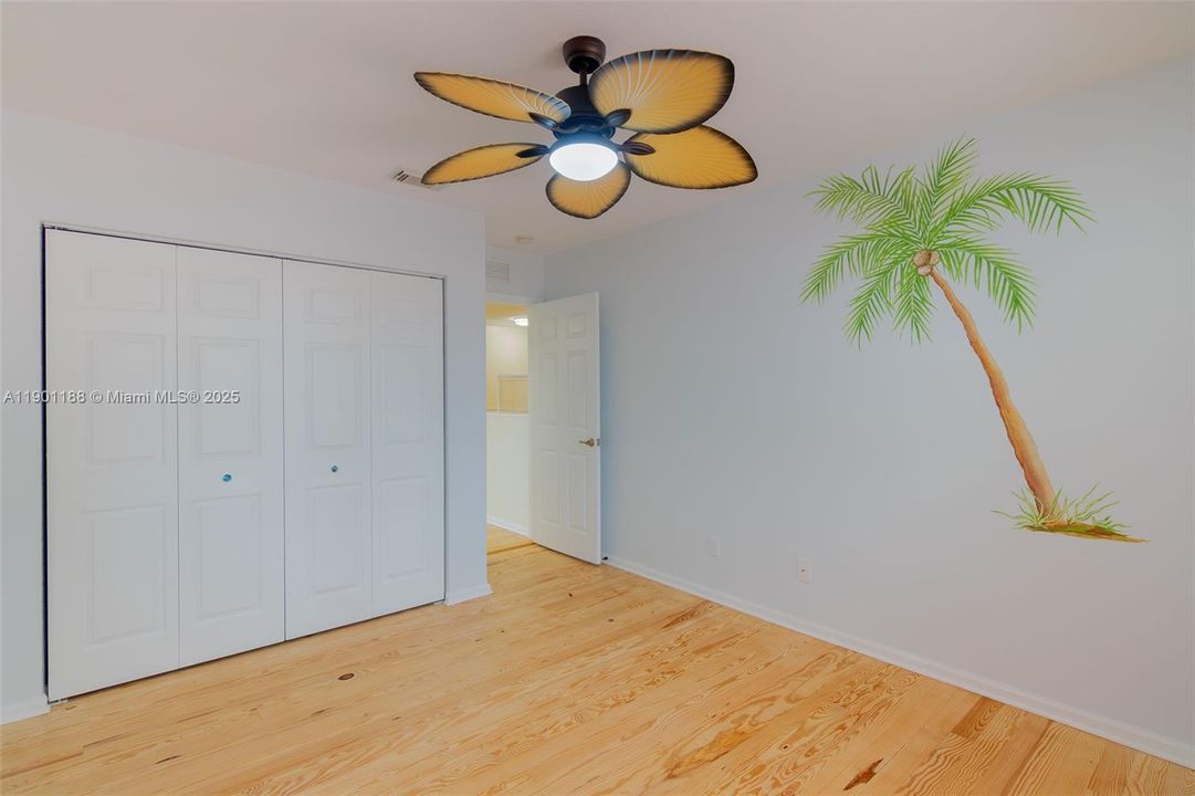 合同活跃: $3,500 (5 贝兹, 3 浴室, 3028 平方英尺)