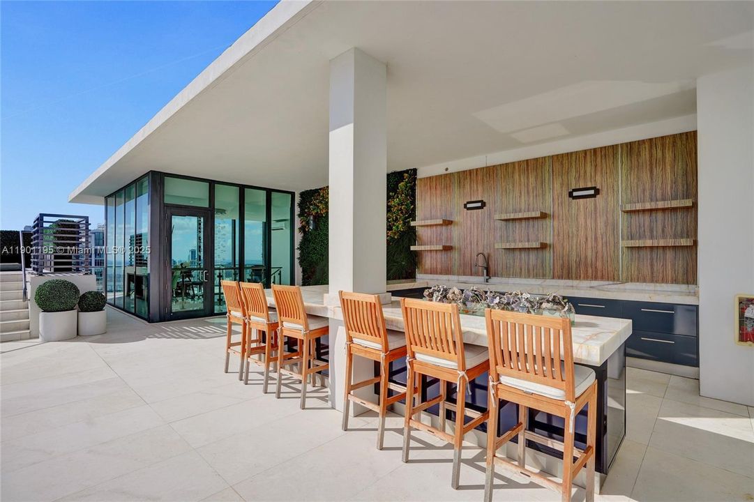 待售: $6,300,000 (4 贝兹, 4 浴室, 2915 平方英尺)