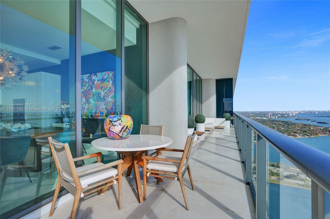 待售: $6,300,000 (4 贝兹, 4 浴室, 2915 平方英尺)