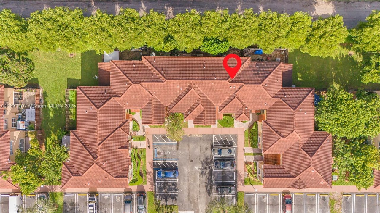 待售: $275,000 (2 贝兹, 2 浴室, 1069 平方英尺)