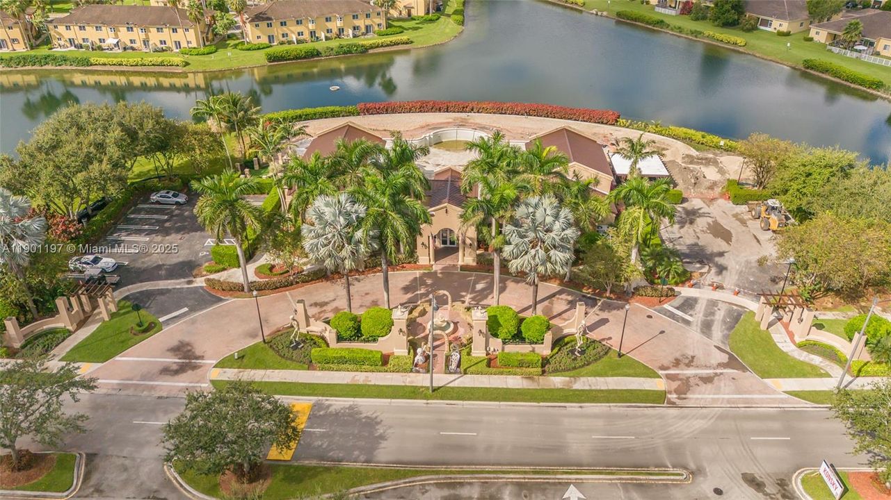 待售: $275,000 (2 贝兹, 2 浴室, 1069 平方英尺)