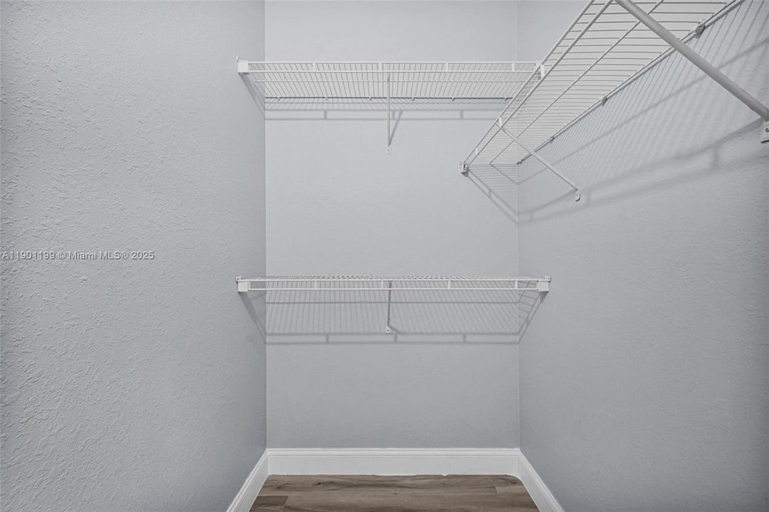 Active With Contract: $2,300 (3 beds, 3 baths, 1378 Square Feet)