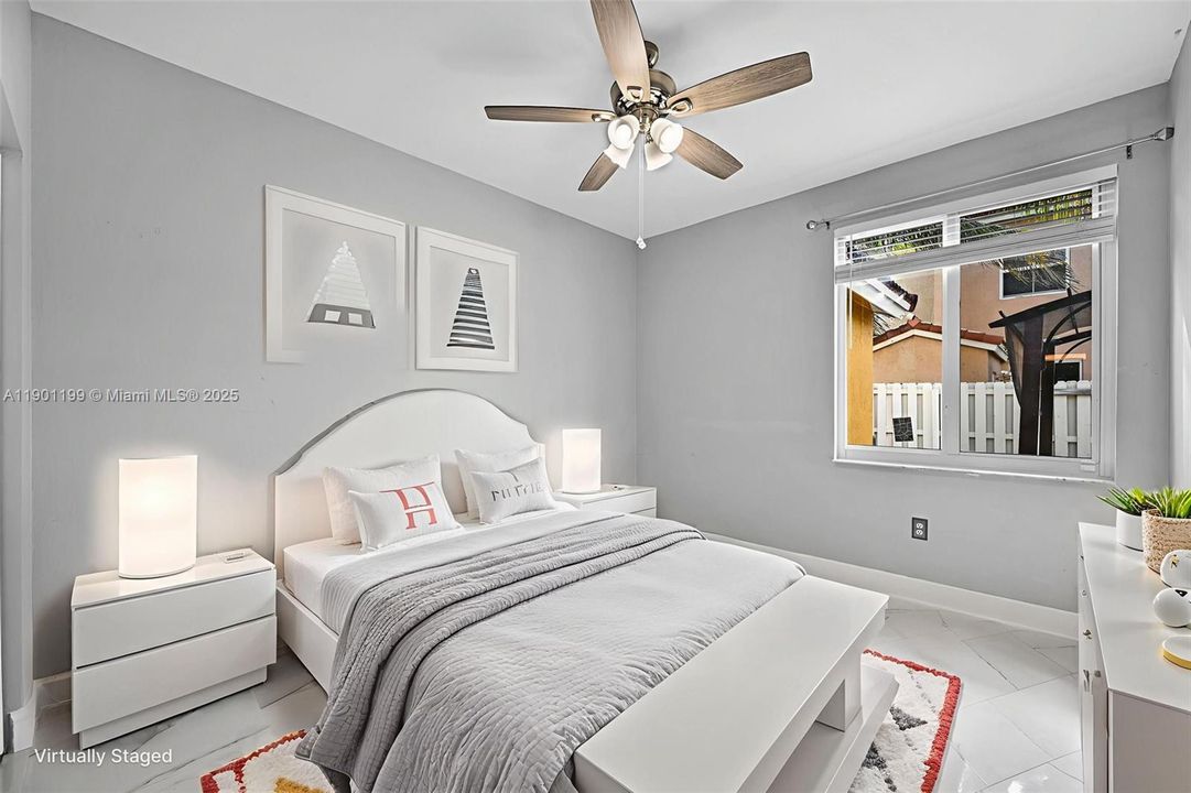 Active With Contract: $2,300 (3 beds, 3 baths, 1378 Square Feet)