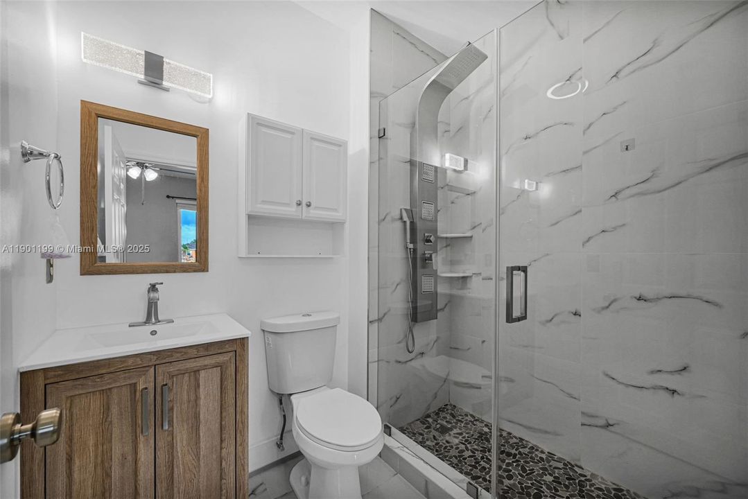 Active With Contract: $2,300 (3 beds, 3 baths, 1378 Square Feet)