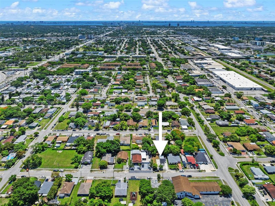 For Sale: $389,000 (2 beds, 2 baths, 658 Square Feet)