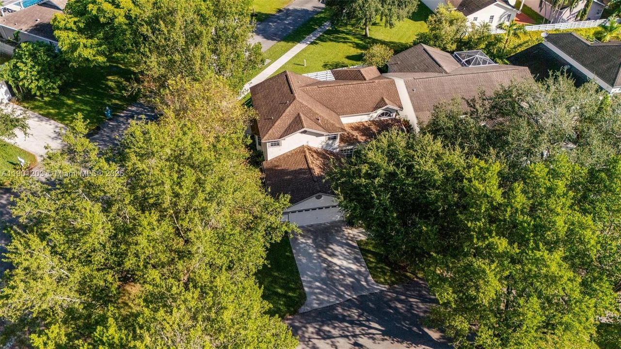 For Sale: $629,999 (3 beds, 3 baths, 1888 Square Feet)