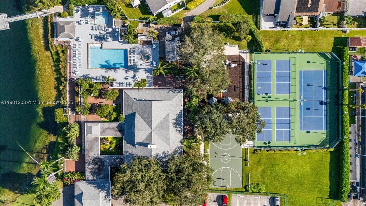 For Sale: $629,999 (3 beds, 3 baths, 1888 Square Feet)