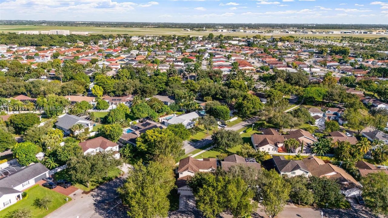 For Sale: $629,999 (3 beds, 3 baths, 1888 Square Feet)