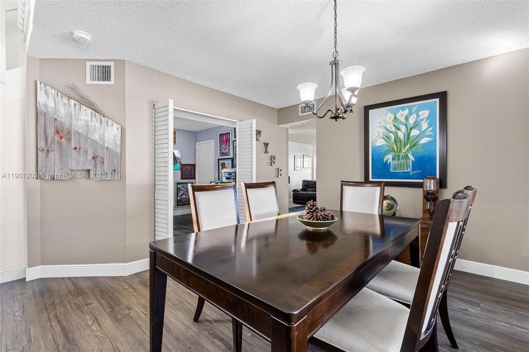 For Sale: $629,999 (3 beds, 3 baths, 1888 Square Feet)