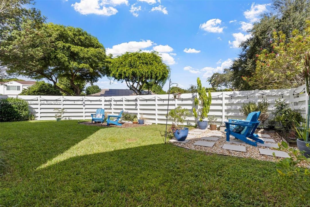 For Sale: $629,999 (3 beds, 3 baths, 1888 Square Feet)