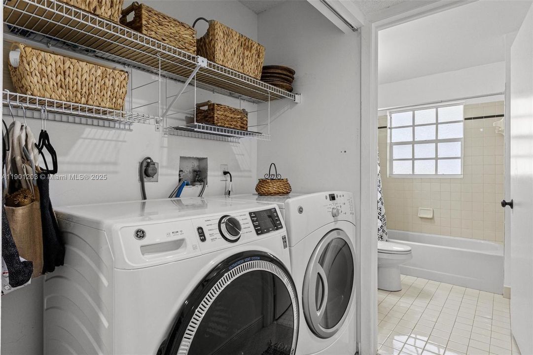 For Sale: $629,999 (3 beds, 3 baths, 1888 Square Feet)