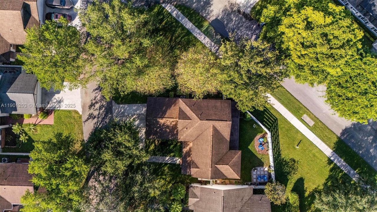 For Sale: $629,999 (3 beds, 3 baths, 1888 Square Feet)