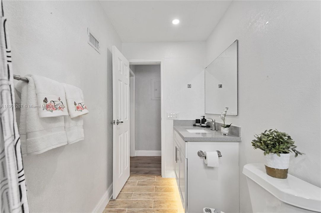 合同活跃: $495,000 (3 贝兹, 2 浴室, 0 平方英尺)