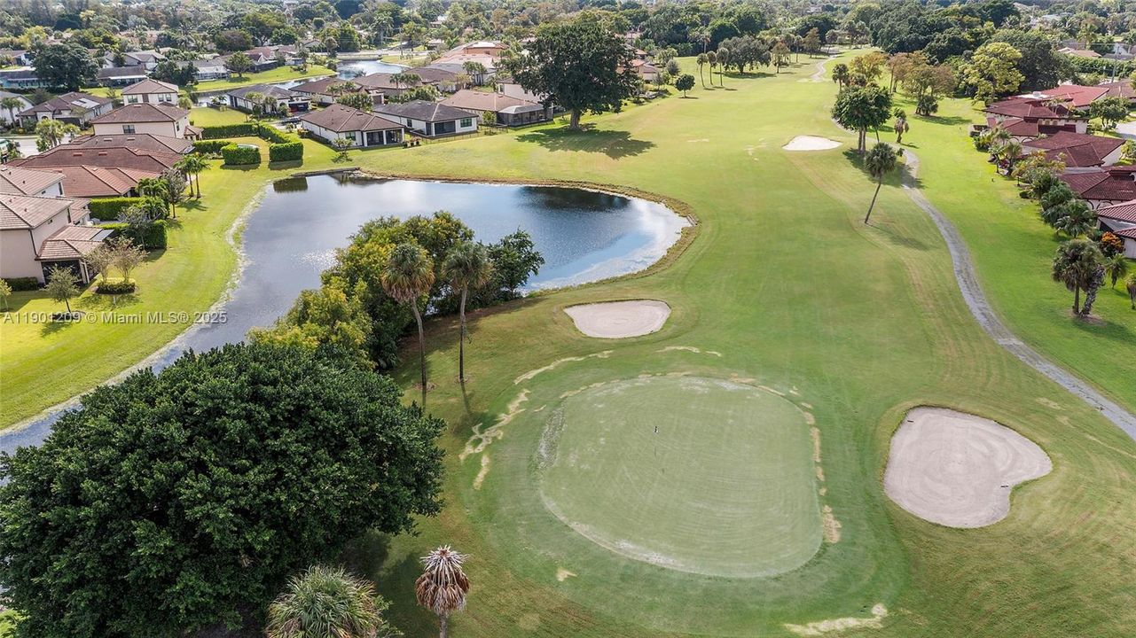 For Sale: $349,900 (2 beds, 2 baths, 1280 Square Feet)