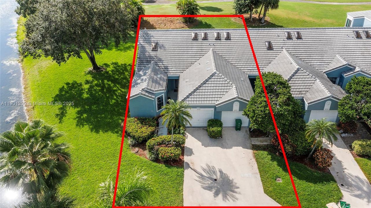 For Sale: $349,900 (2 beds, 2 baths, 1280 Square Feet)