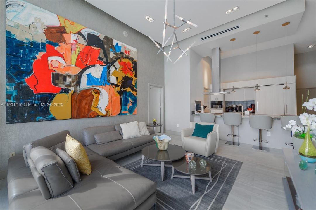 For Sale: $1,450,000 (2 beds, 2 baths, 1255 Square Feet)