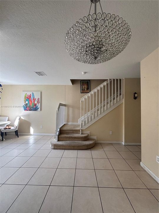 Active With Contract: $264,000 (3 beds, 2 baths, 1169 Square Feet)