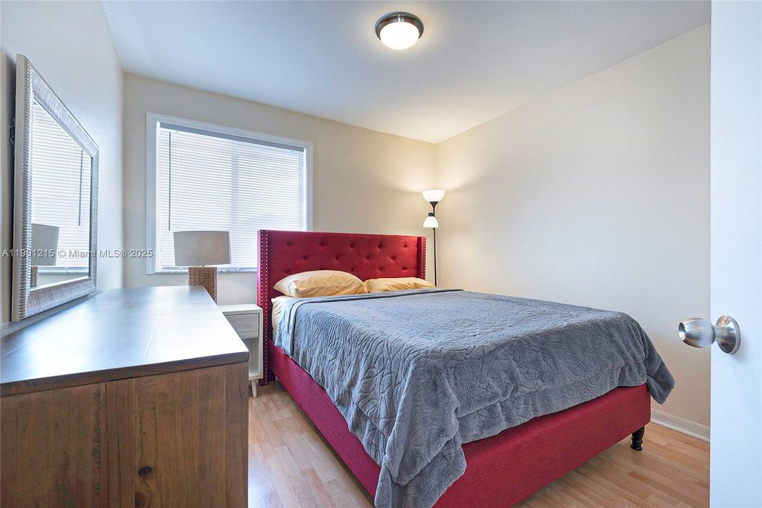 For Rent: $2,650 (3 beds, 2 baths, 1319 Square Feet)