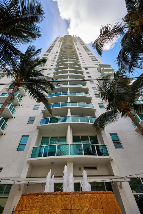 For Rent: $4,300 (2 beds, 2 baths, 1117 Square Feet)