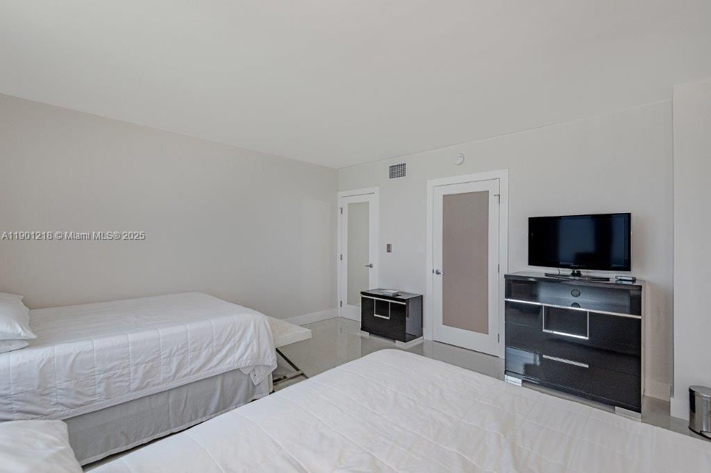 For Rent: $15,000 (2 beds, 2 baths, 1480 Square Feet)