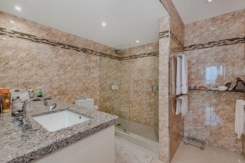 For Rent: $15,000 (2 beds, 2 baths, 1480 Square Feet)